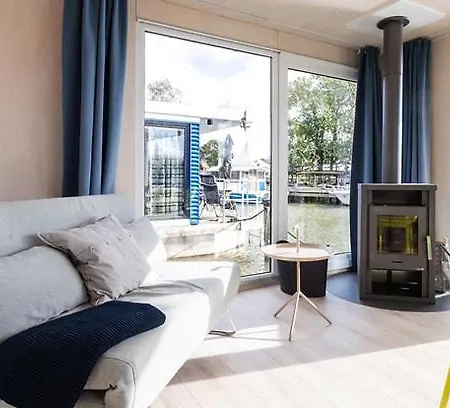 Apartment Hausboot Selma - Entspannung Und Abenteuer